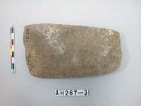 藏品(打製石斧)的圖片